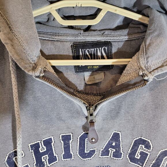 Chicago Hoodie Sweatshirt Adult Small Gray 1/4 Zip Pocket Drawstring Pocket - Picture 4 of 9